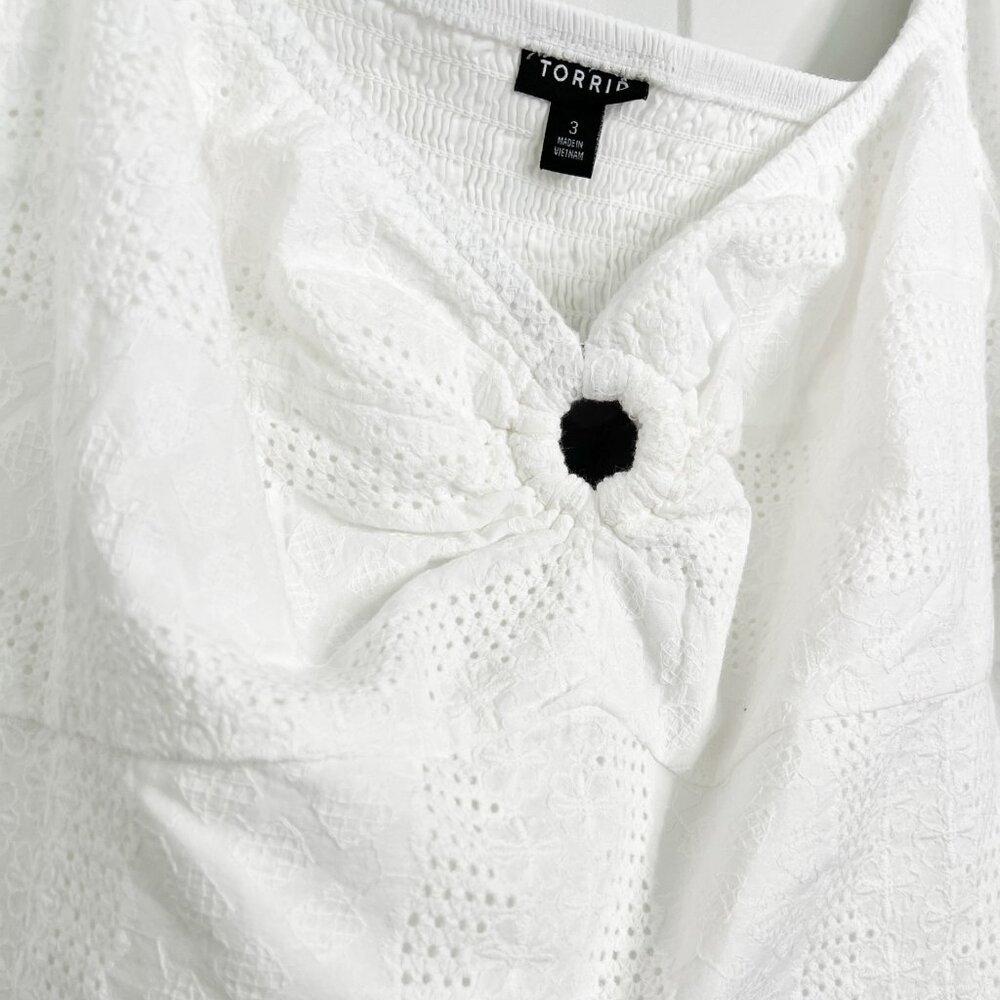 Torrid Eyelet Cotton Keyhole Off Shoulder Crop Top - Picture 4 of 7